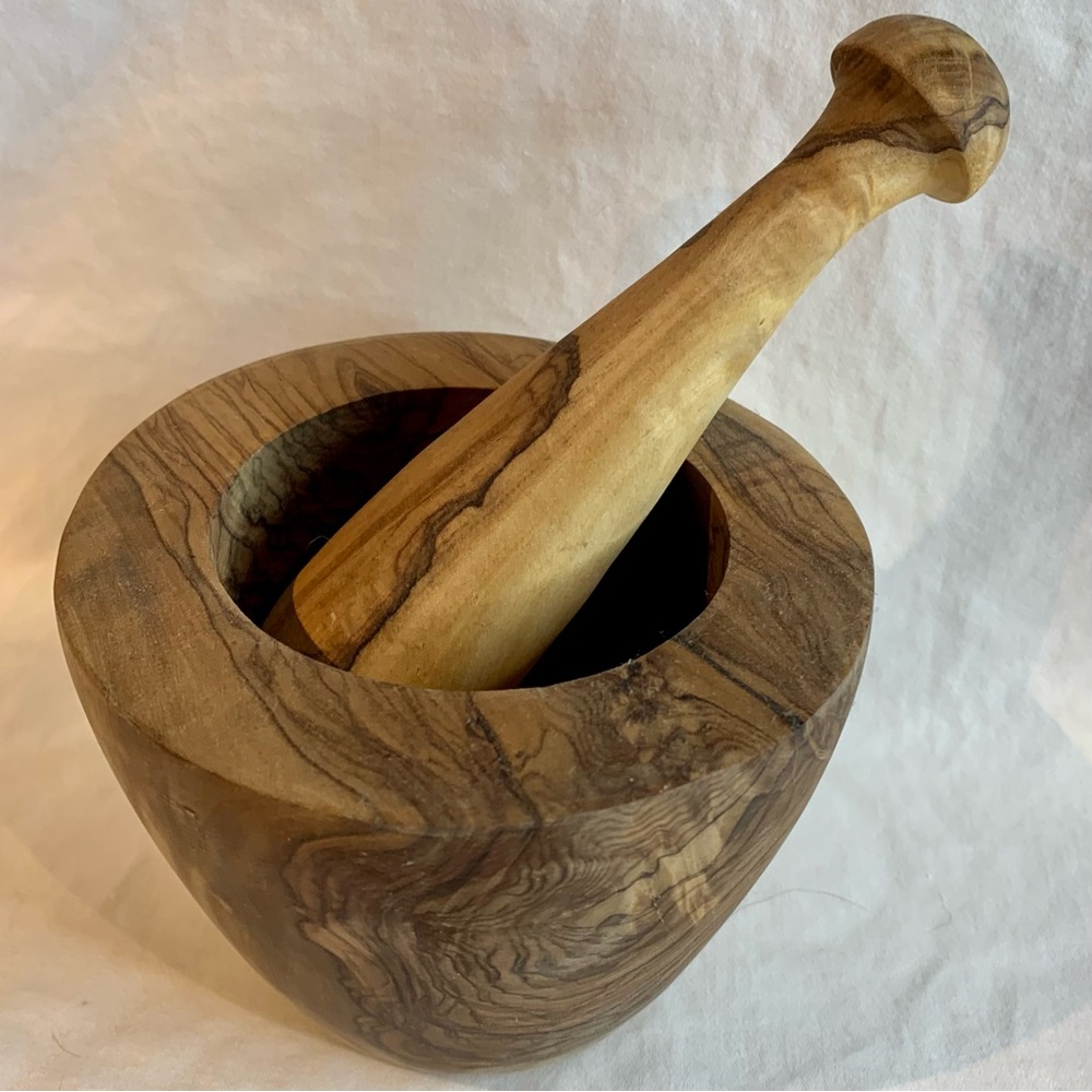 Olive Wood Mortar - Beautiful Wood! Never Used!
